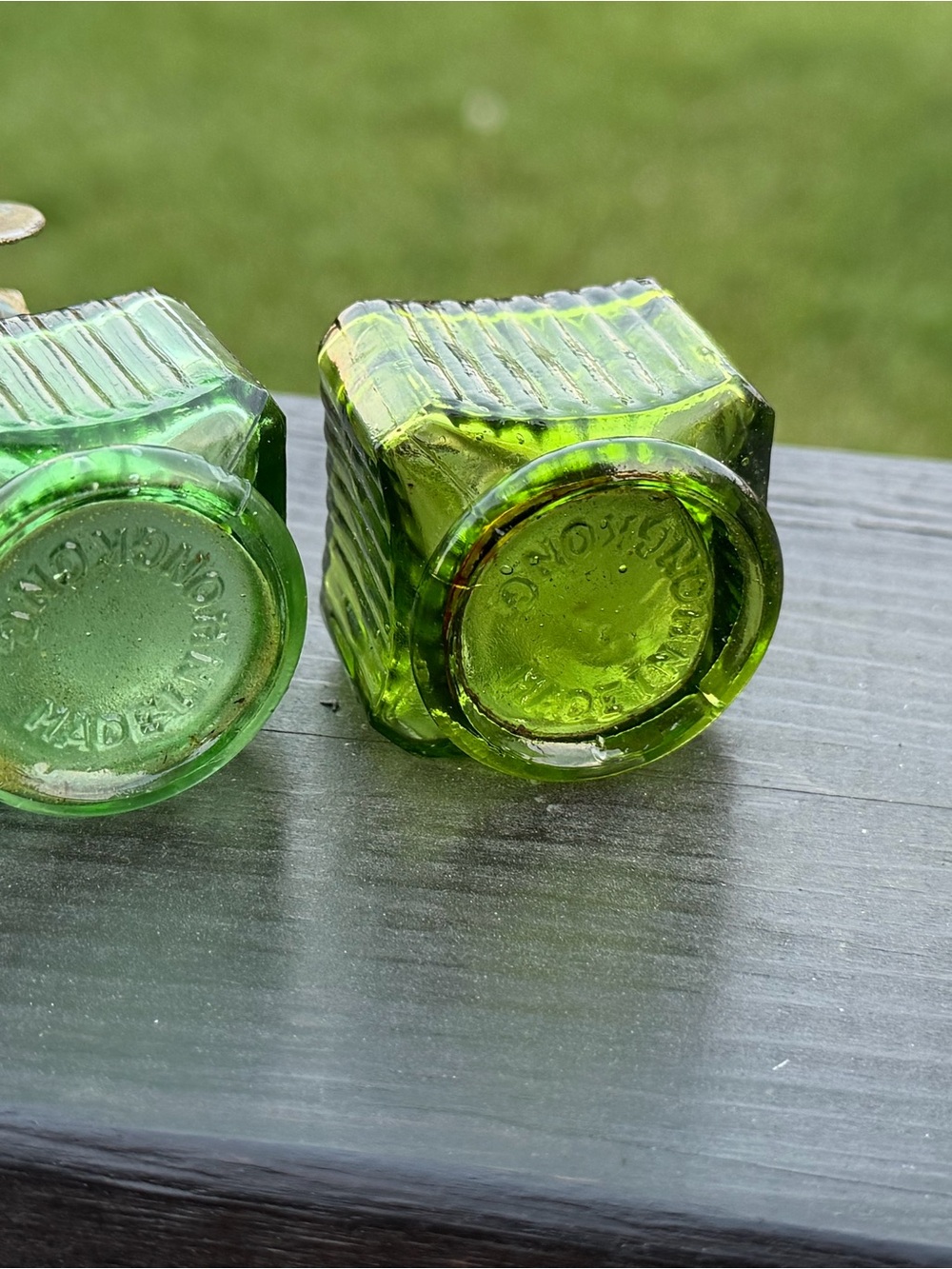 Vintage Emerald Green Glass Mini Oil Lamp - Picture 9 of 10